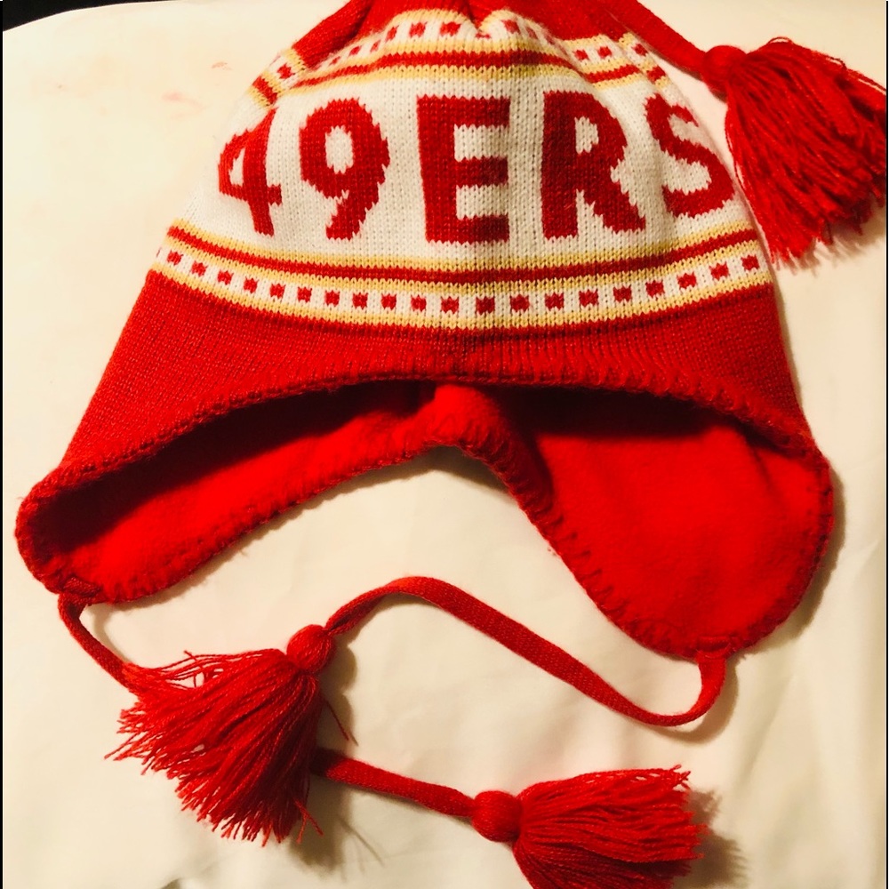 49ERS 🏈 BEANIE WITH TASSELS